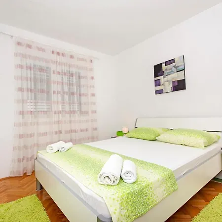 Apartament Danica